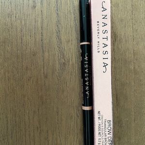ABH Brow definer